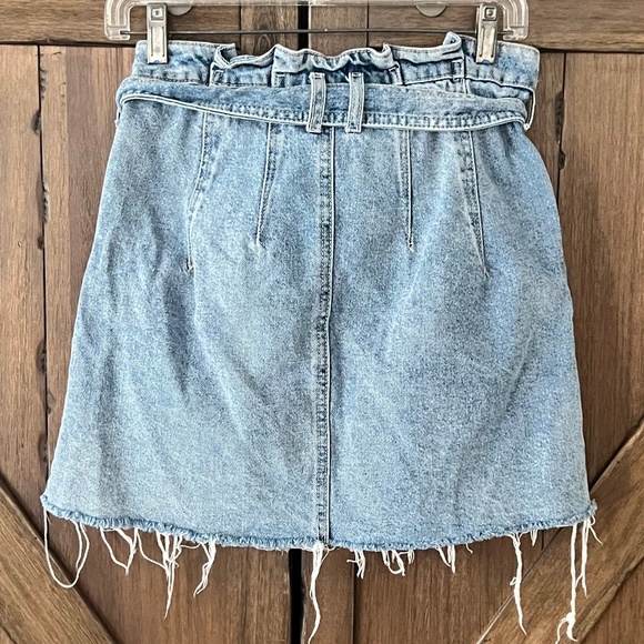 We The Free East of Eden High Rise Raw Hem Waist Tie Denim Min Skirt Size 27 EUC - Picture 3 of 9